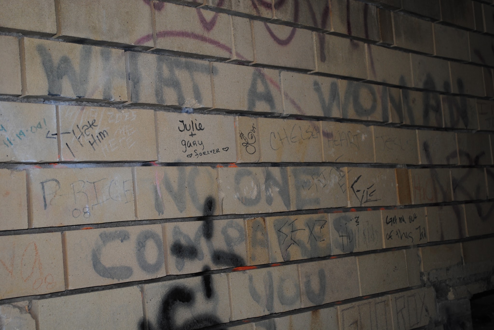 Graffiti... — image 4