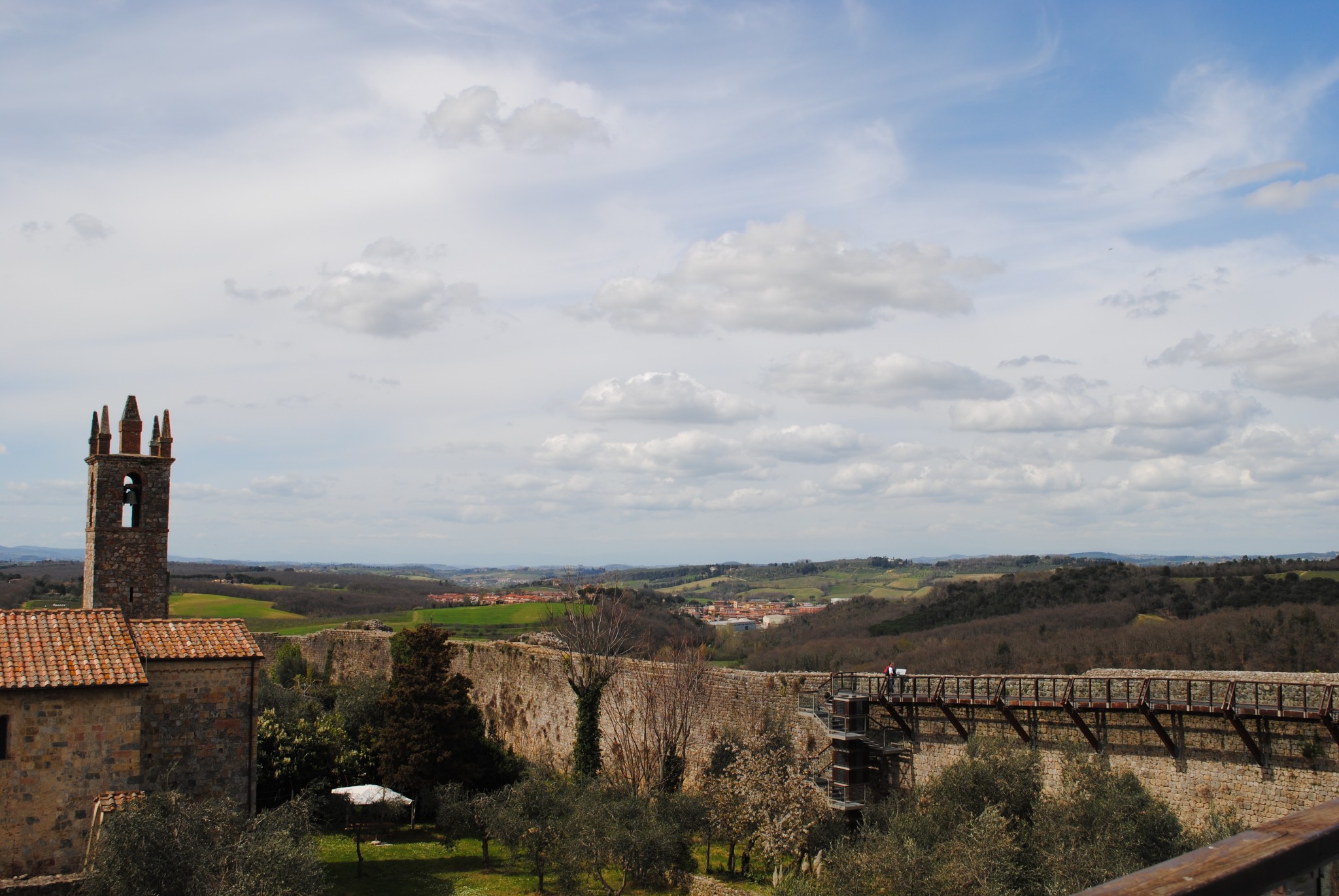 Day 8: The Tuscan Hills are alive with wine — image 8