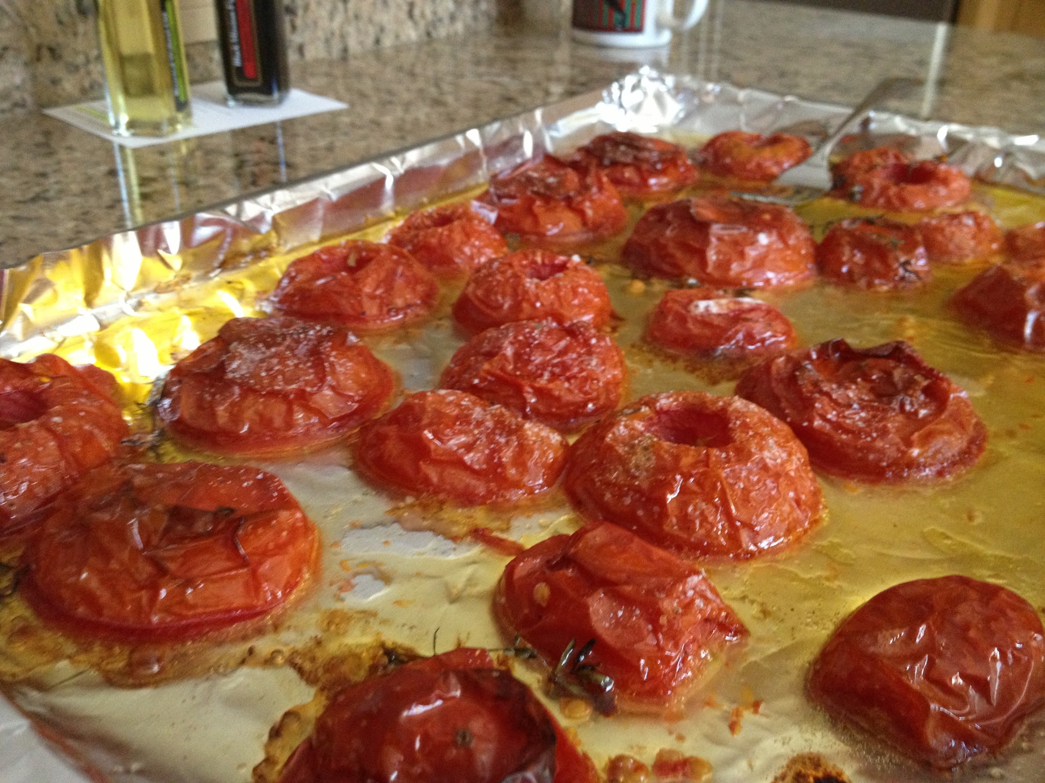 Roasted tomatoes with goat cheese on naan — image 3