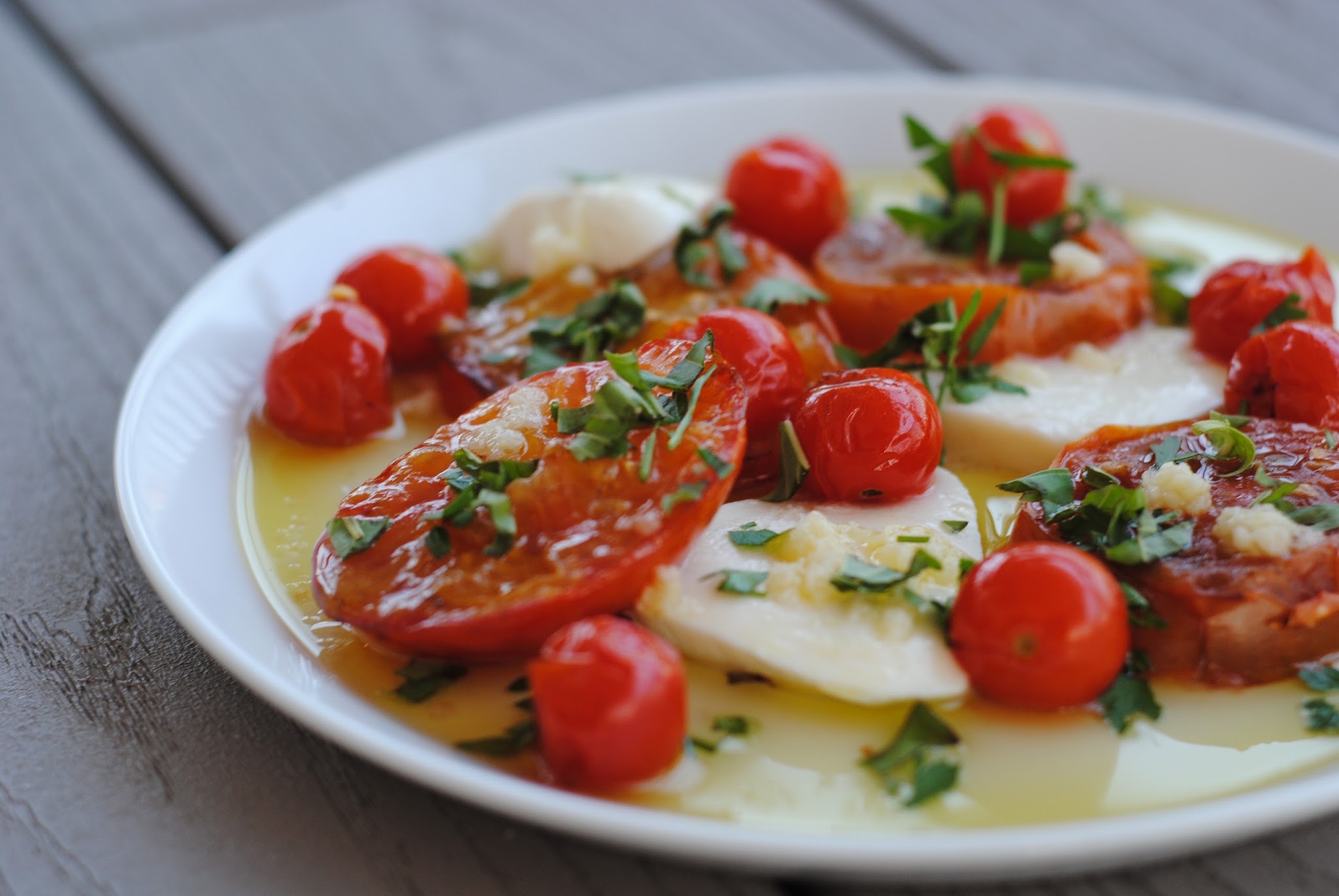 grilled tomato caprese salad