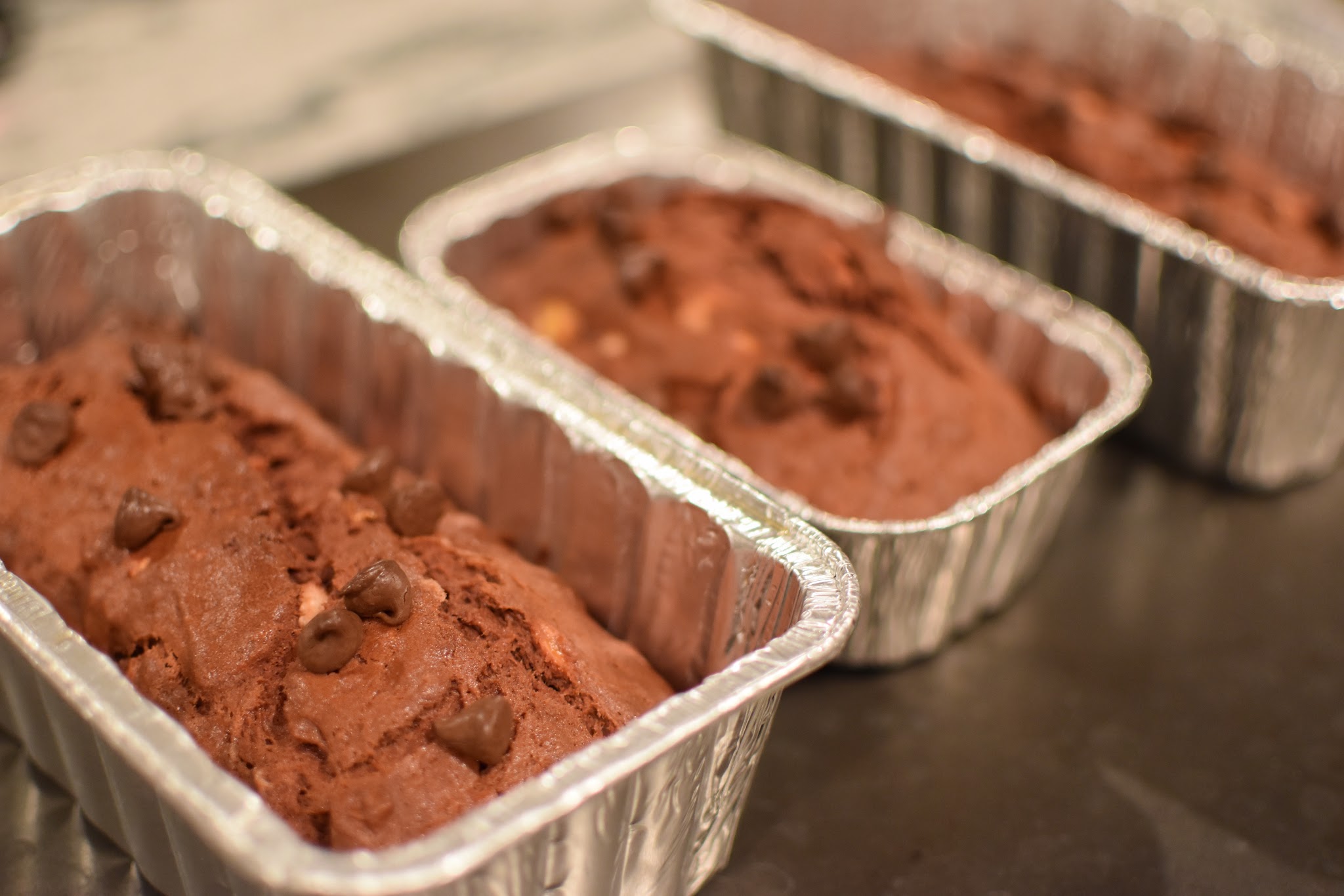 red velvet banana nut bread — image 3
