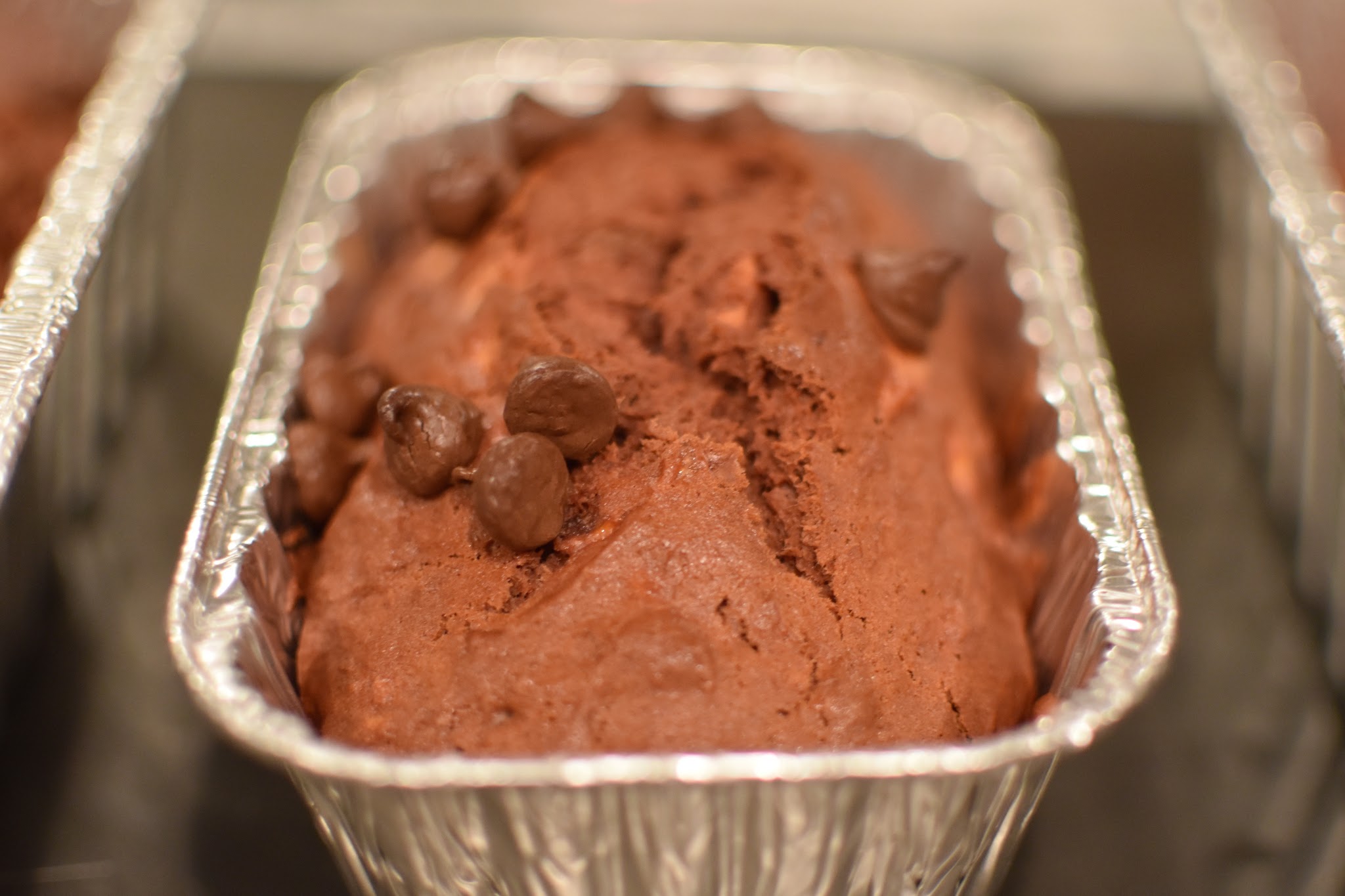 red velvet banana nut bread — image 4