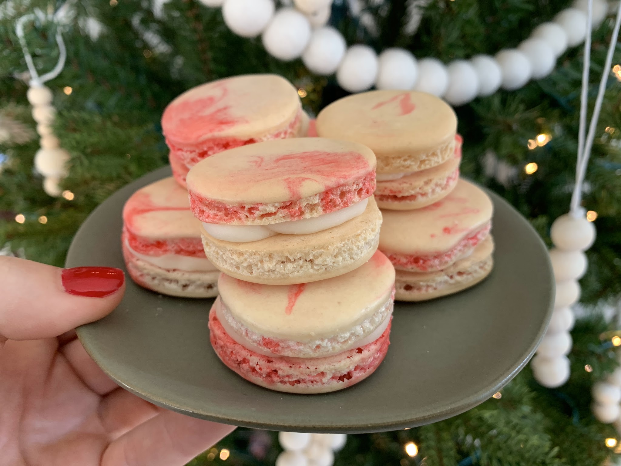 peppermint swirl macarons