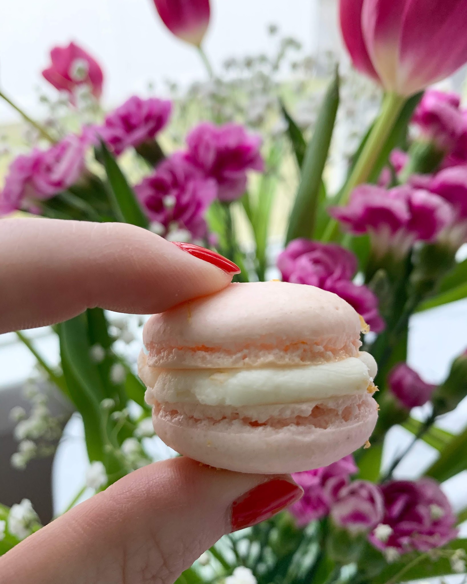 grapefruit white chocolate macaron