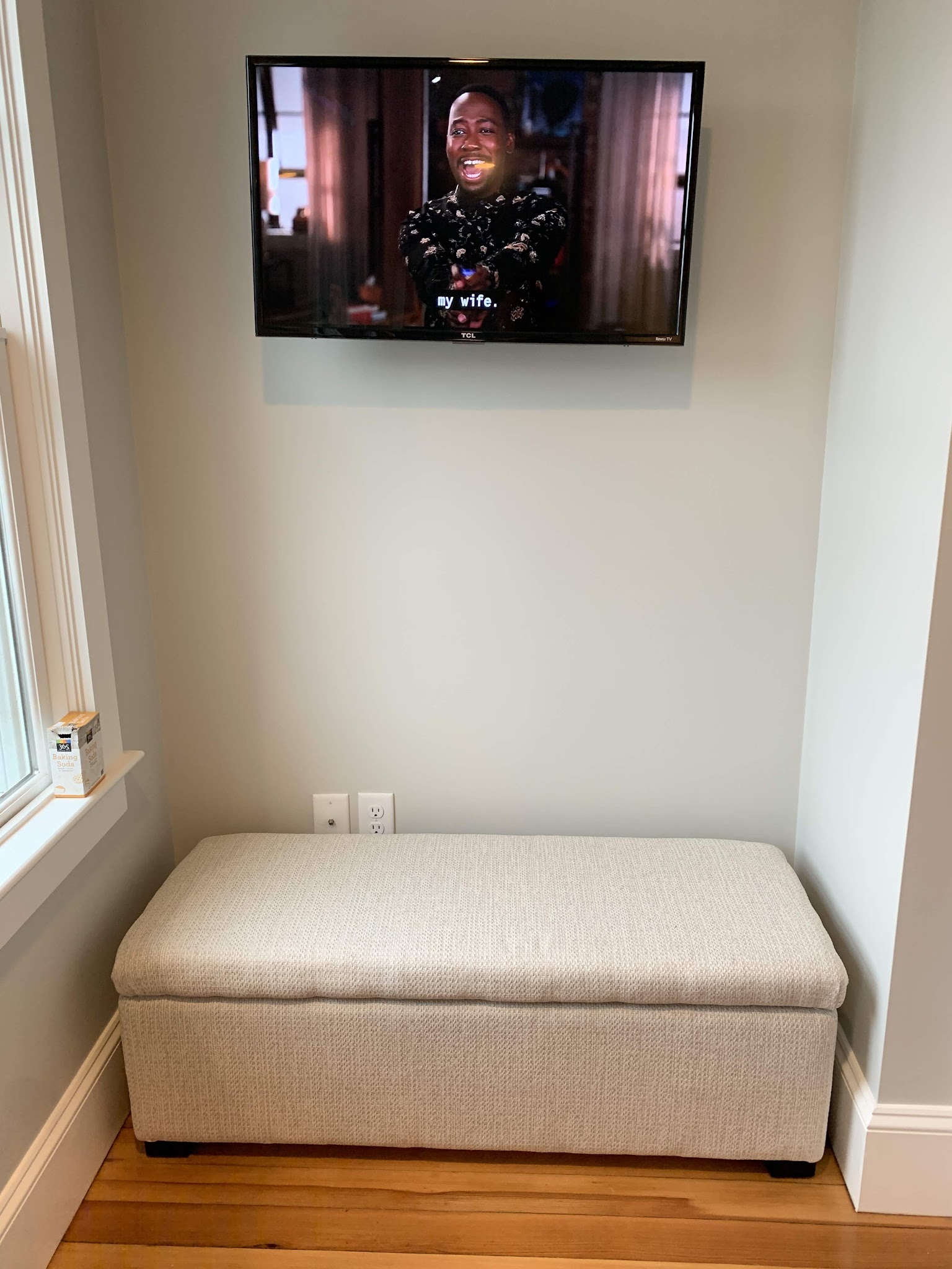 Reupholstering a storage bench — image 4